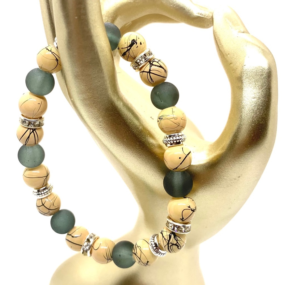 [Spicy Blend] Crackle and Glass Beaded Bracelet